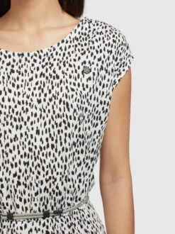 Khujo Damen Kleid - MIRNA GEPARD AOP -Khujo Verkaufsgeschäft Damen Kleid MIRNA GEPARD AOP pdstandard 624975 0001 modeldetail 1
