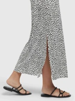 Khujo Damen Kleid - MIRNA GEPARD AOP -Khujo Verkaufsgeschäft Damen Kleid MIRNA GEPARD AOP pdstandard 624975 0001 modeldetail 2