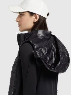 Khujo Damen Weste - FABIA SHINY -Khujo Verkaufsgeschäft Damen Weste FABIA SHINY pdstandard 656970 0003 modeldetail 2