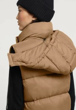 Khujo EDEN MATT - Weste - Ocker -Khujo Verkaufsgeschäft a5fc04c7760f4e7797d2b2d65b9e2113