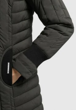 Khujo JERRY PRIME6 LIGHT - Wintermantel - Oliv -Khujo Verkaufsgeschäft e3215b865ace45c7b2eaf84ff6975fff